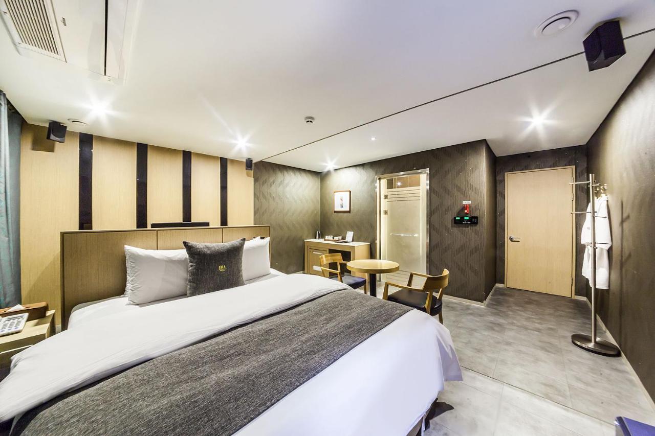 Jbis Hotel Uijeongbu Exteriör bild