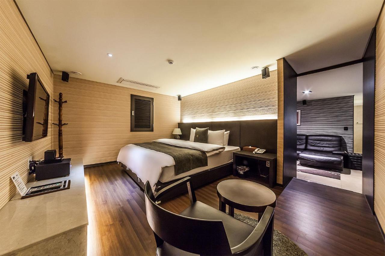 Jbis Hotel Uijeongbu Exteriör bild
