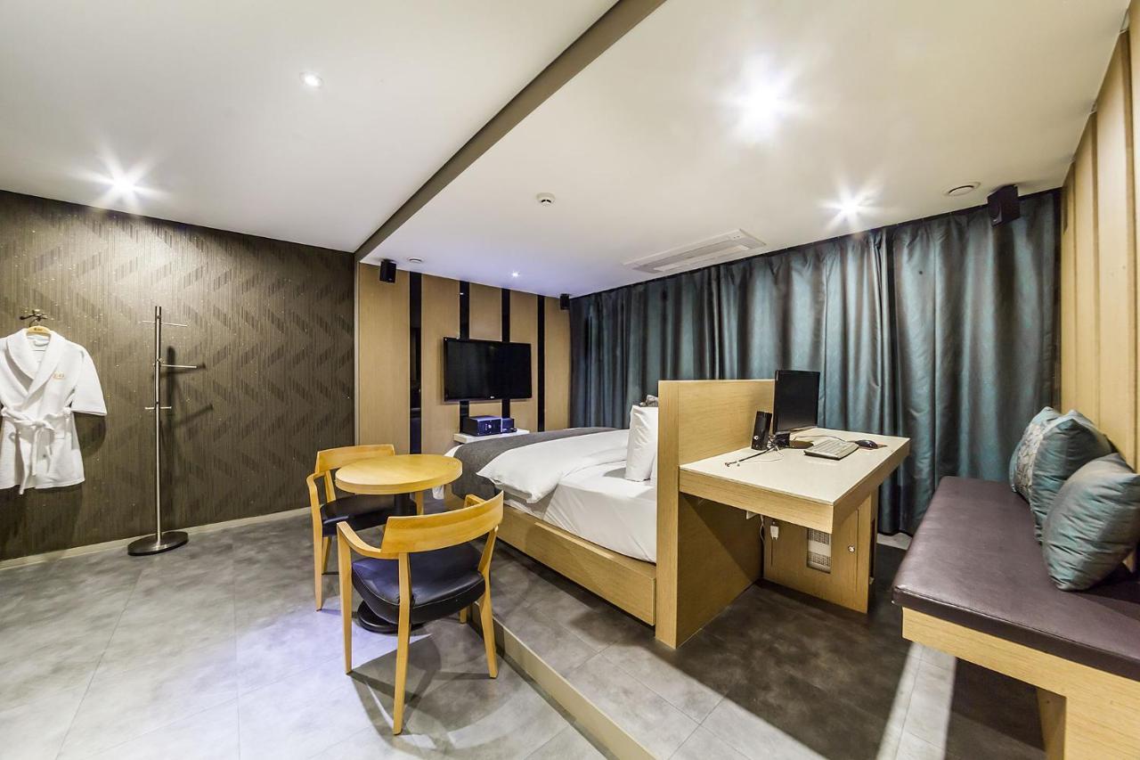 Jbis Hotel Uijeongbu Exteriör bild