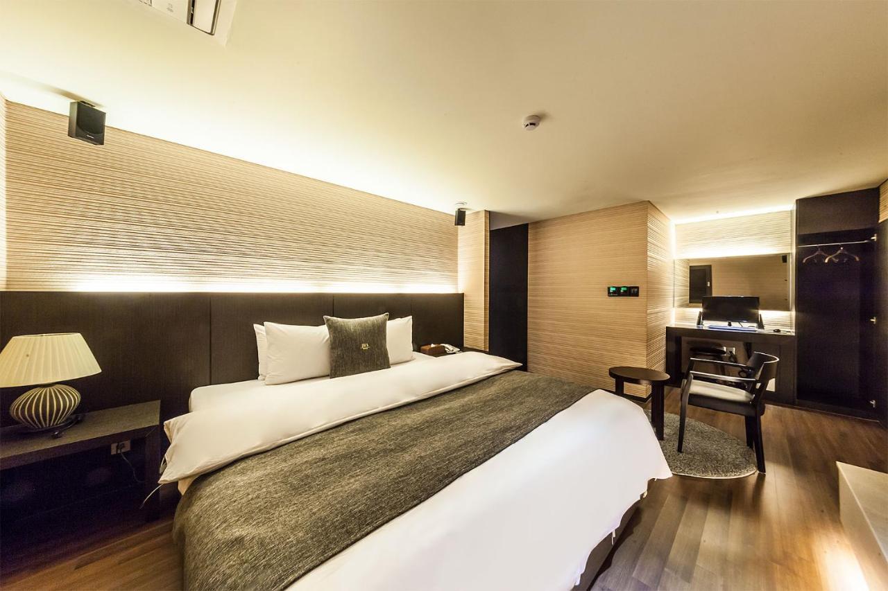 Jbis Hotel Uijeongbu Exteriör bild